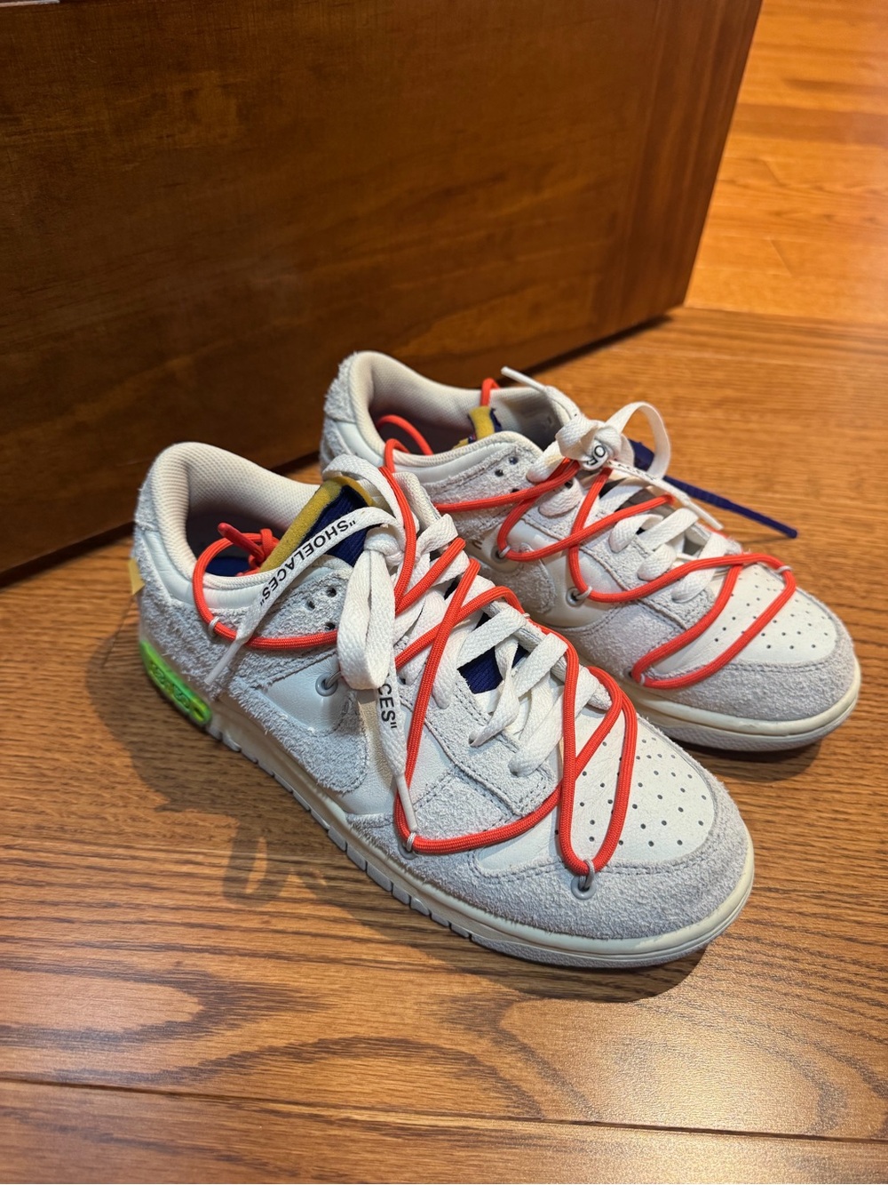 Men’s off white dunks size 7 women’s 8.5